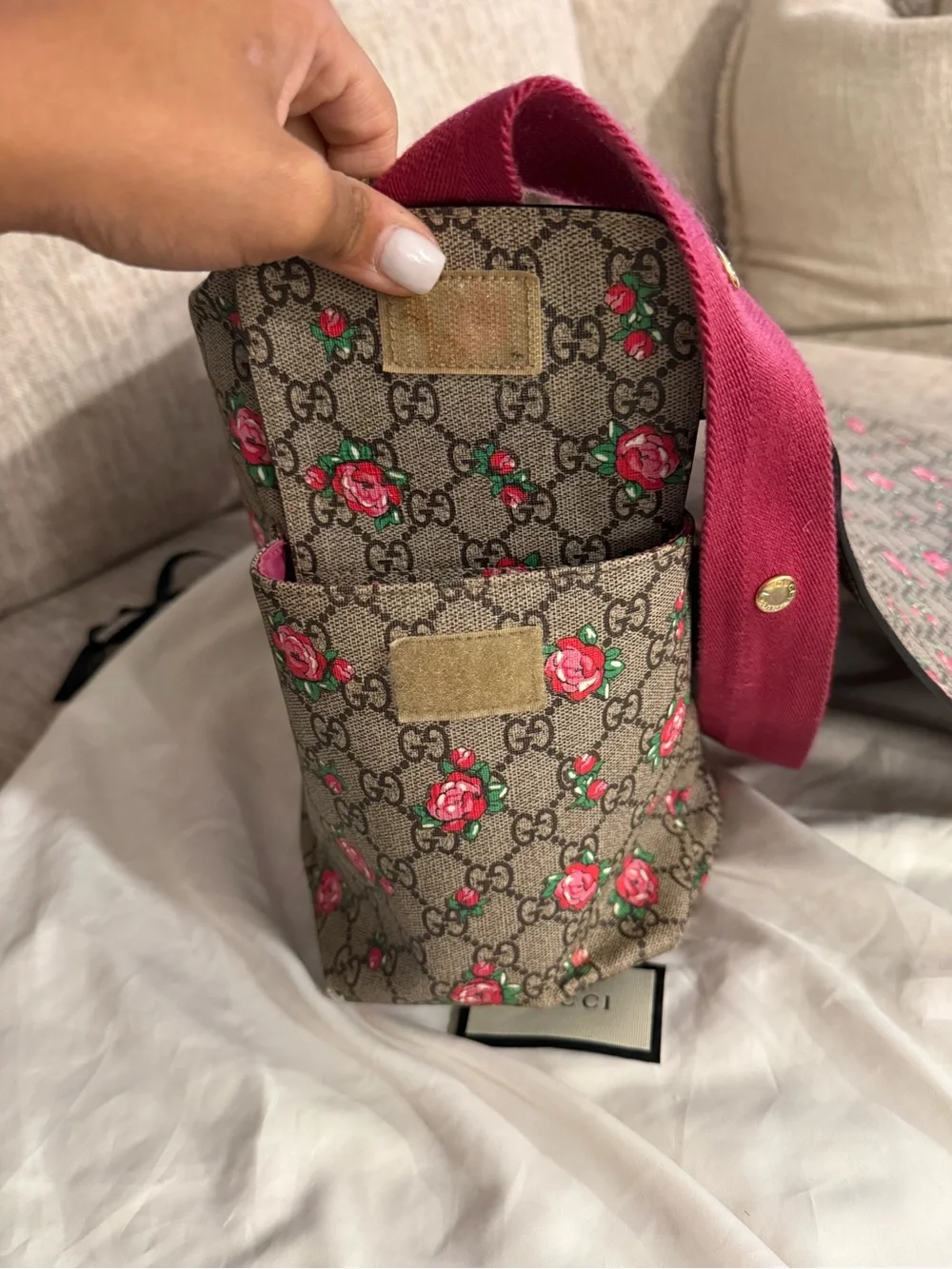 Gucci Beige GG Supreme Messenger Bag with Pink Rose Print and Pink Strap